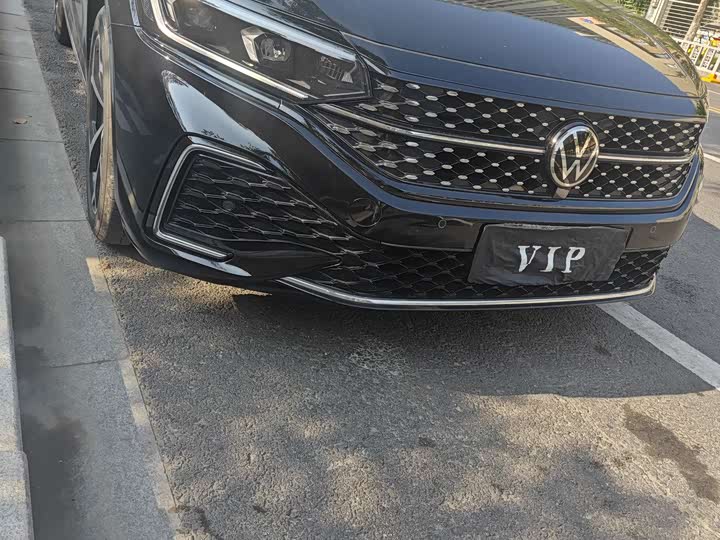 Фото 3 - Volkswagen Passat