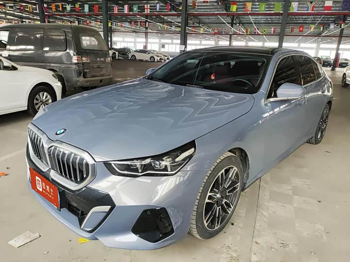 Фото 1 - BMW 5 Series