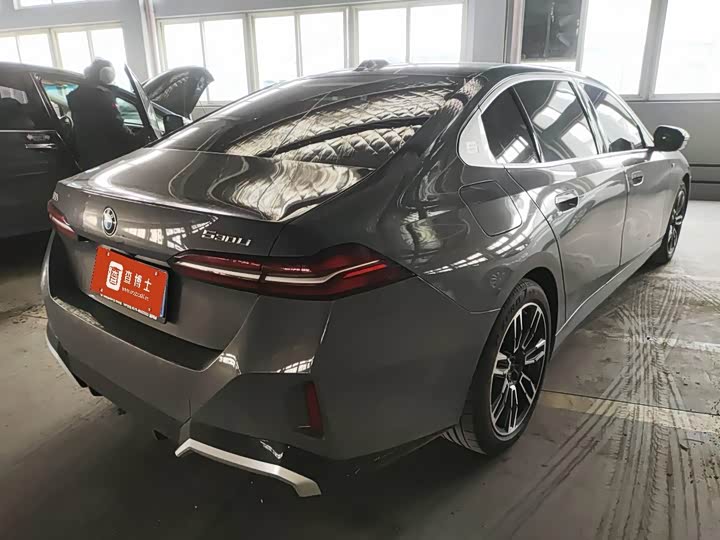 Фото 9 - BMW 5 Series