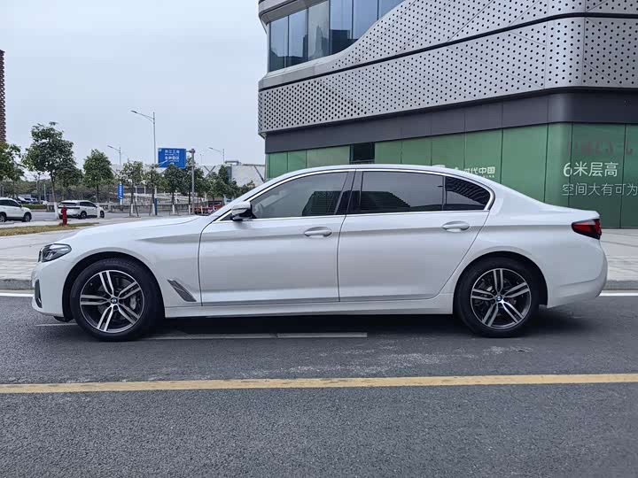 Фото 4 - BMW 5 Series