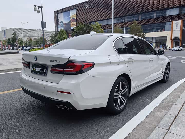 Фото 5 - BMW 5 Series