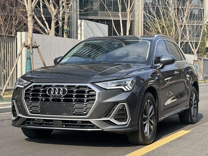 Фото 1 - Audi Q3