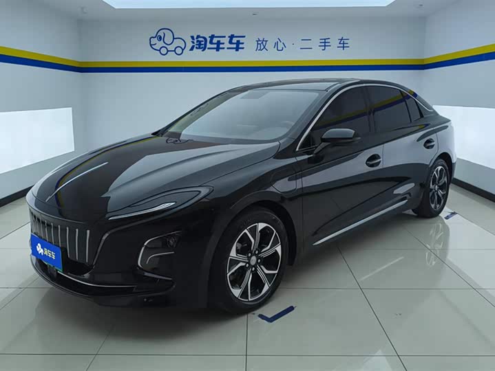 Фото 1 - Hongqi E-QM5