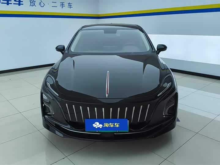 Фото 2 - Hongqi E-QM5