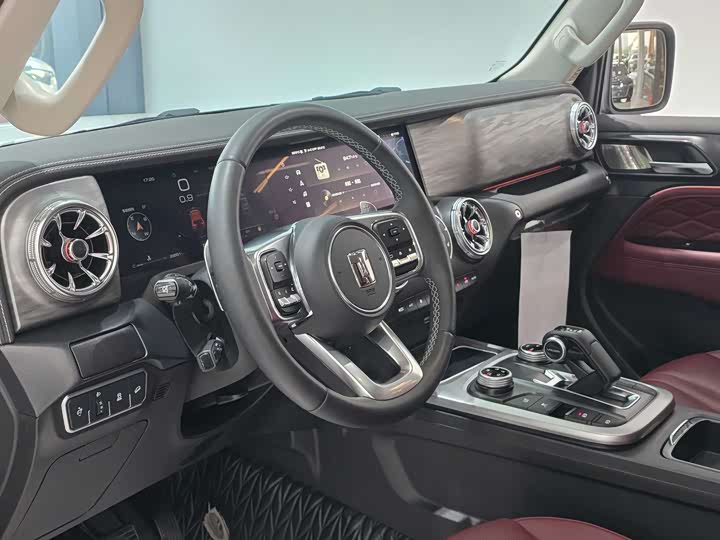 Фото 4 - Tank 300