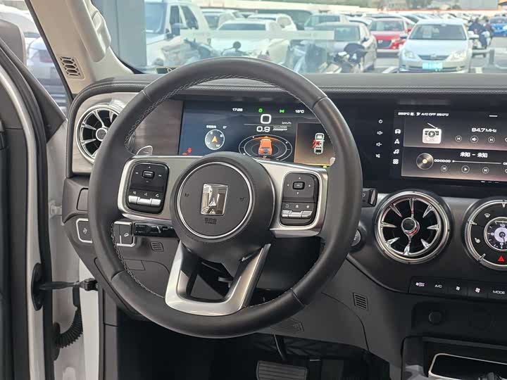 Фото 9 - Tank 300