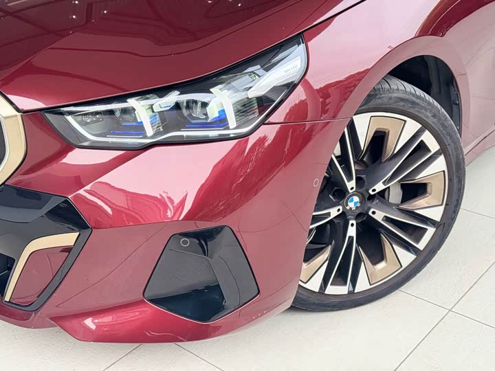 Фото 8 - BMW 5 Series