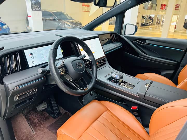 Фото 7 - GAC Trumpchi E9