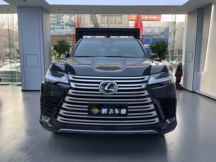 Фото 2 - Lexus LX