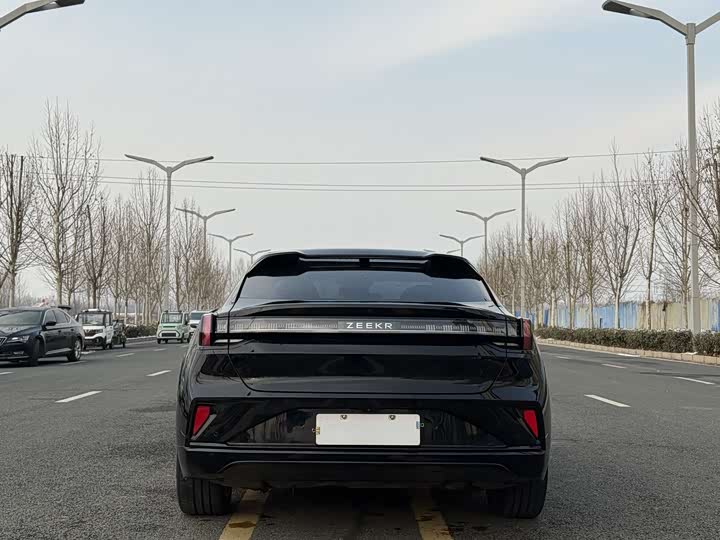 Фото 5 - Zeekr 001