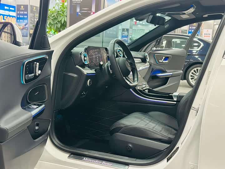 Фото 5 - Mercedes-Benz C-Class