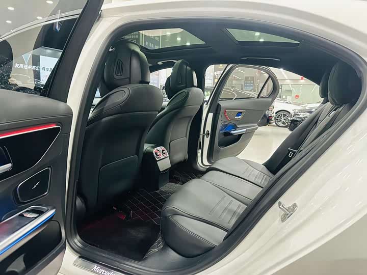 Фото 6 - Mercedes-Benz C-Class