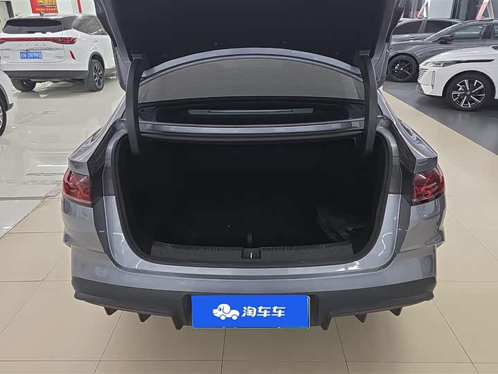 Фото 4 - BYD Qin L