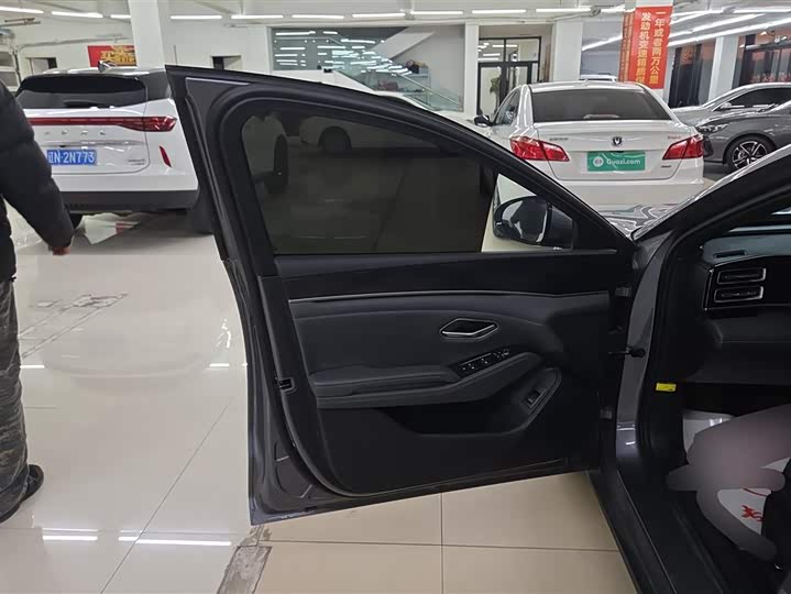 Фото 7 - BYD Qin L