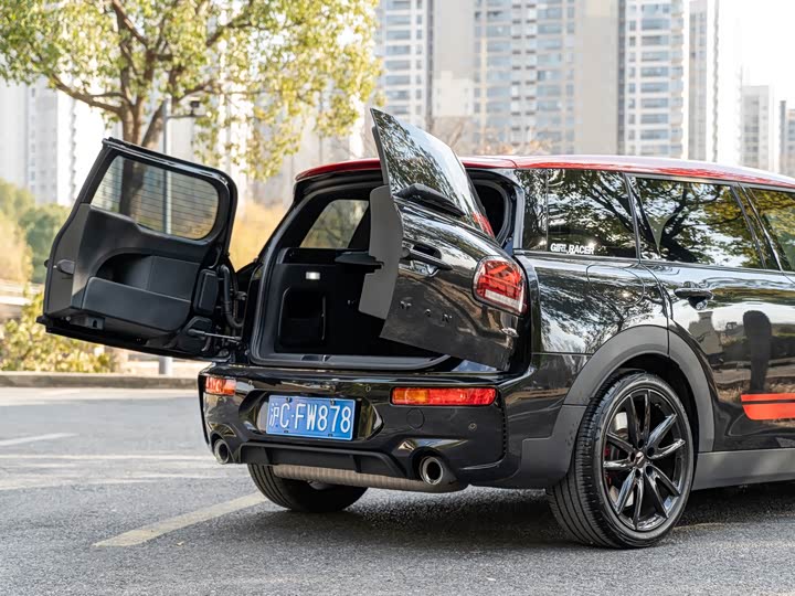 Фото 9 - Mini Clubman JCW