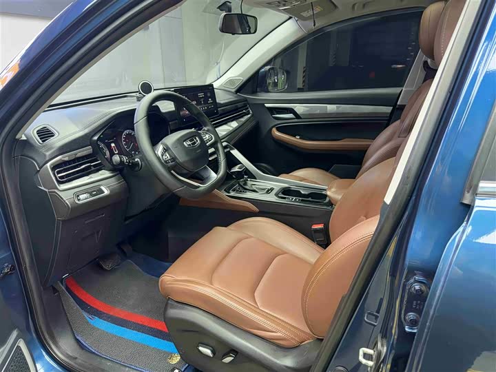 Фото 4 - Geely Vision X6