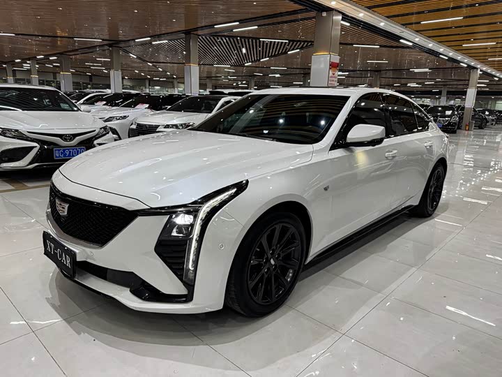 Фото 1 - Cadillac CT5