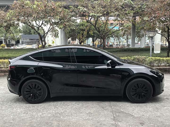 Фото 7 - Tesla Model Y