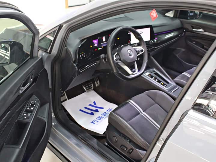 Фото 4 - Volkswagen Golf