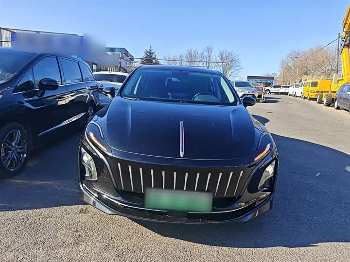 Фото 3 - Hongqi E-QM5