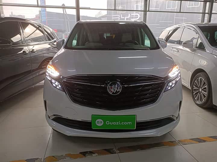 Фото 3 - Buick GL8 ES