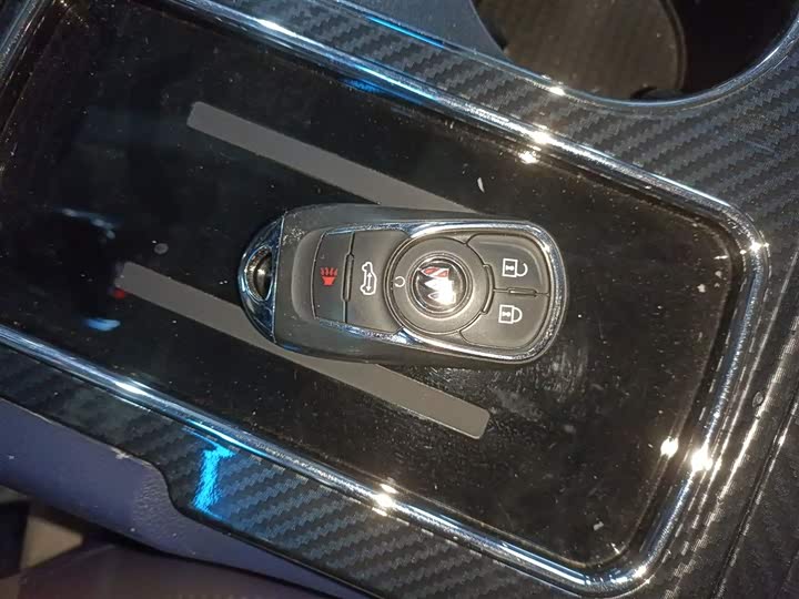 Фото 9 - Buick GL8 ES