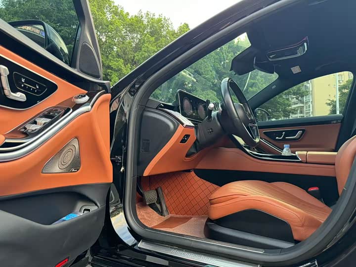 Фото 4 - Mercedes-Benz S-Class