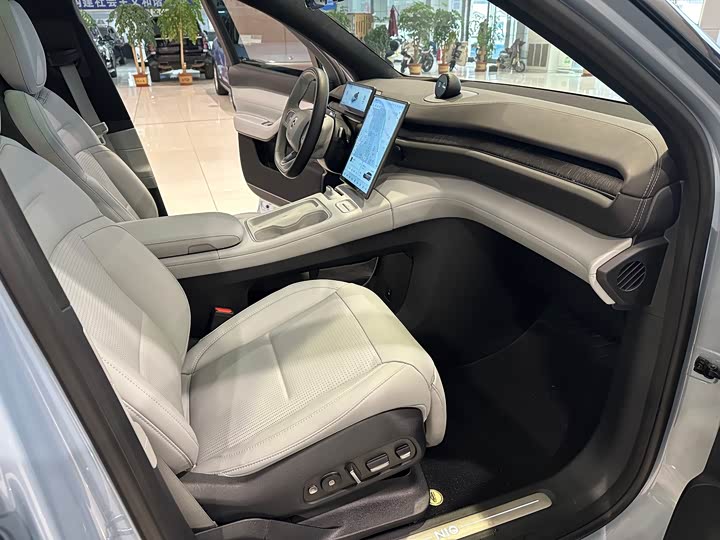 Фото 6 - Nio ES6