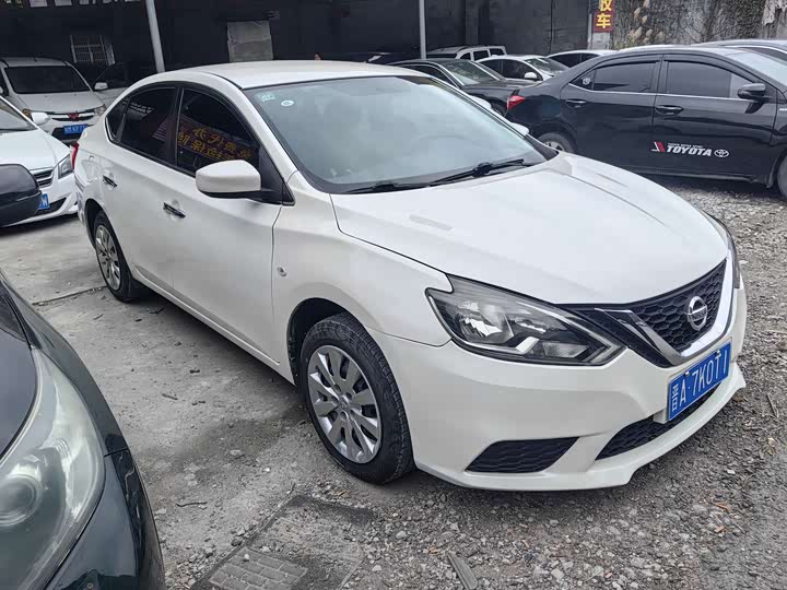 Фото 2 - Nissan Sylphy