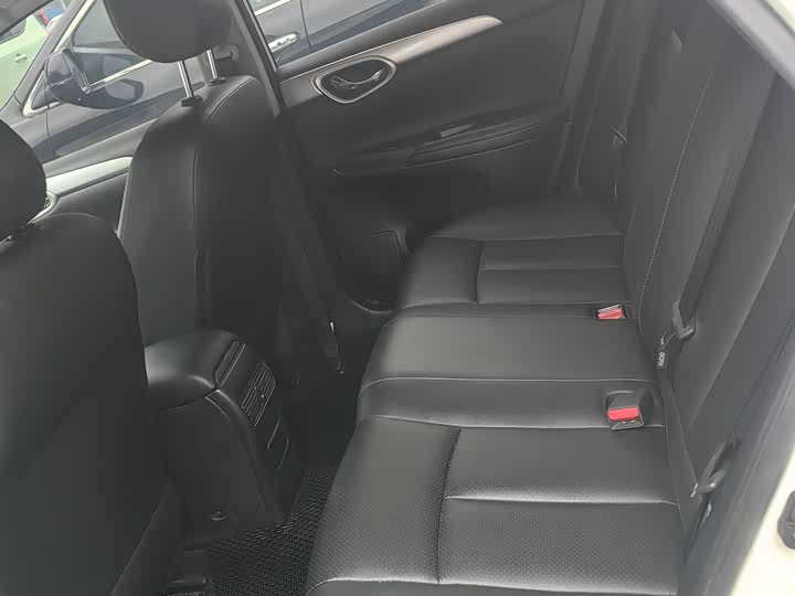 Фото 5 - Nissan Sylphy