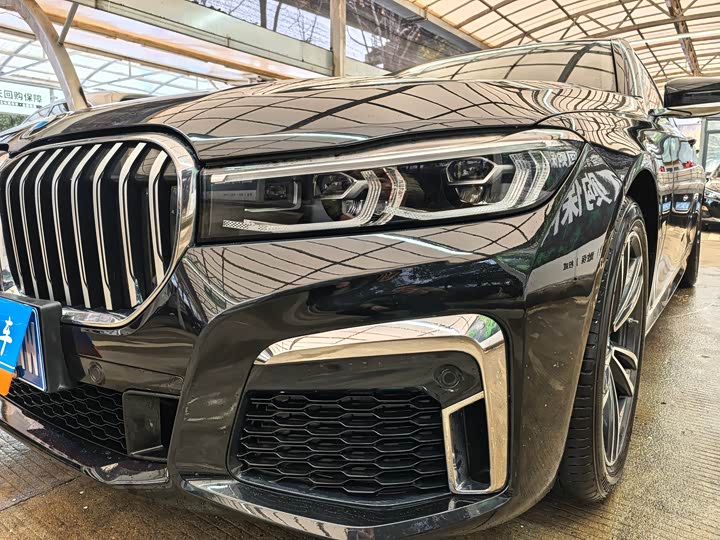 Фото 6 - BMW 7 Series