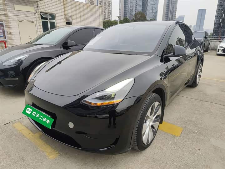 Фото 2 - Tesla Model Y