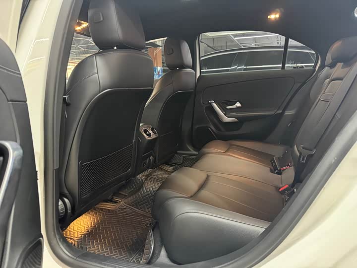 Фото 5 - Mercedes-Benz A-Class