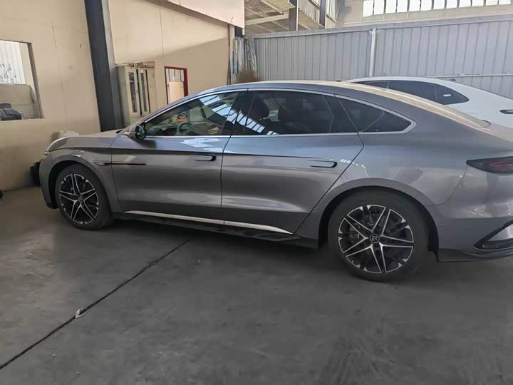 Фото 3 - BYD Han