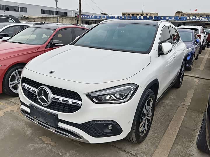 Фото 1 - Mercedes-Benz GLA-Class