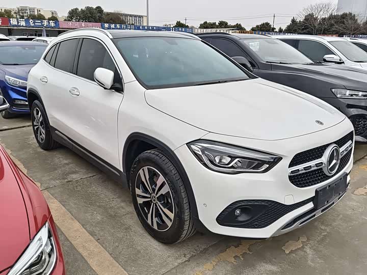 Фото 3 - Mercedes-Benz GLA-Class