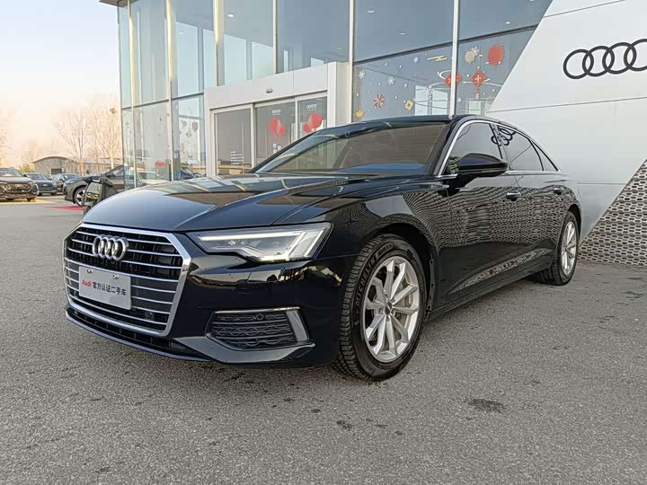 Фото 1 - Audi A6L