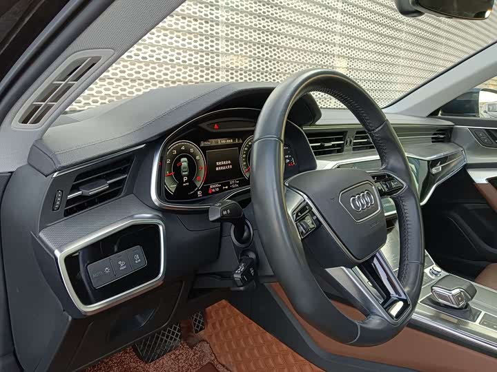Фото 9 - Audi A6L