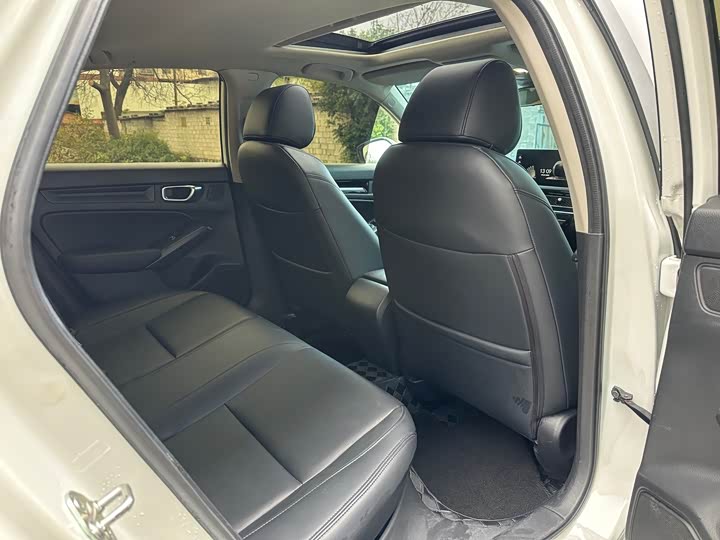 Фото 8 - Honda Civic