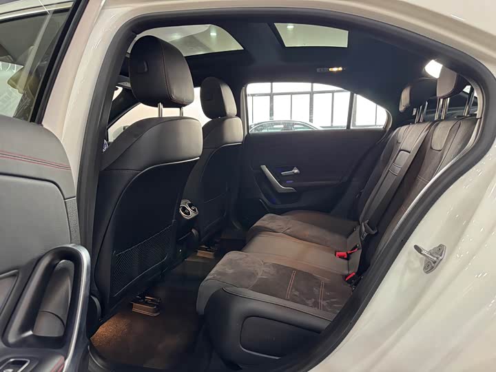 Фото 8 - Mercedes-Benz A-Class