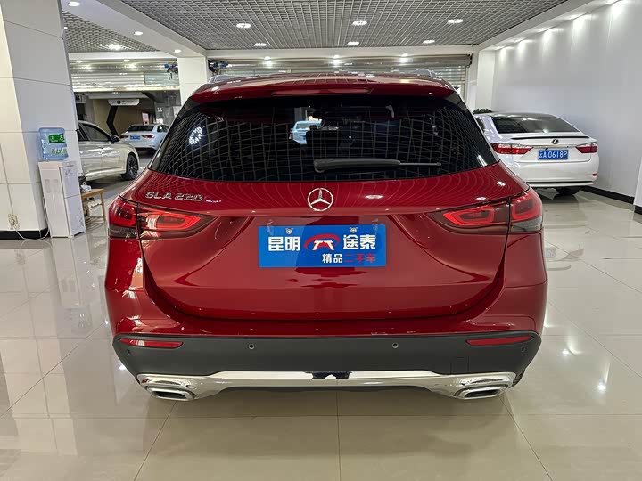 Фото 4 - Mercedes-Benz GLA-Class