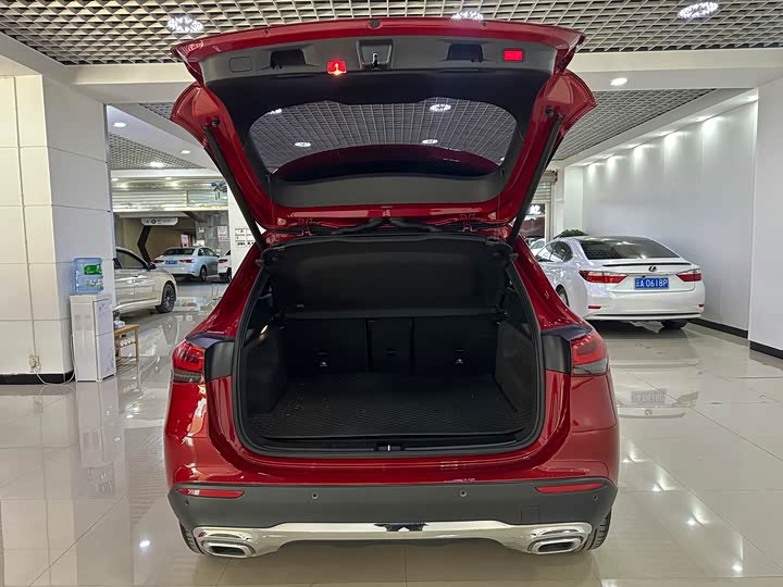 Фото 6 - Mercedes-Benz GLA-Class