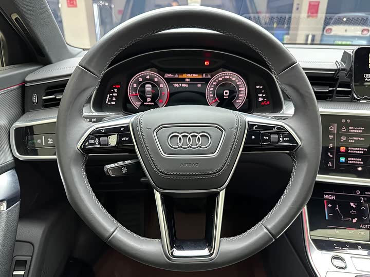 Фото 8 - Audi A6L