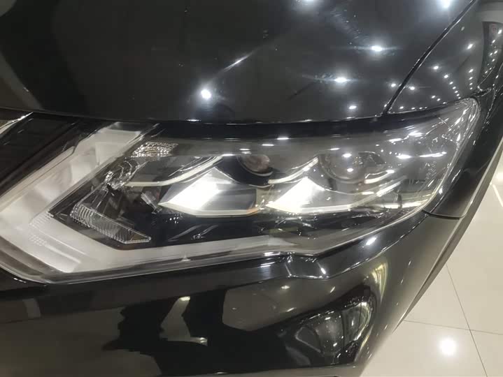 Фото 5 - Nissan X-Trail