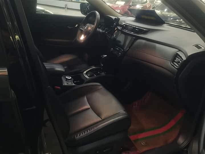 Фото 8 - Nissan X-Trail