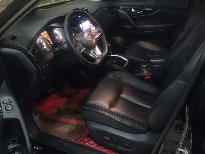 Фото 9 - Nissan X-Trail