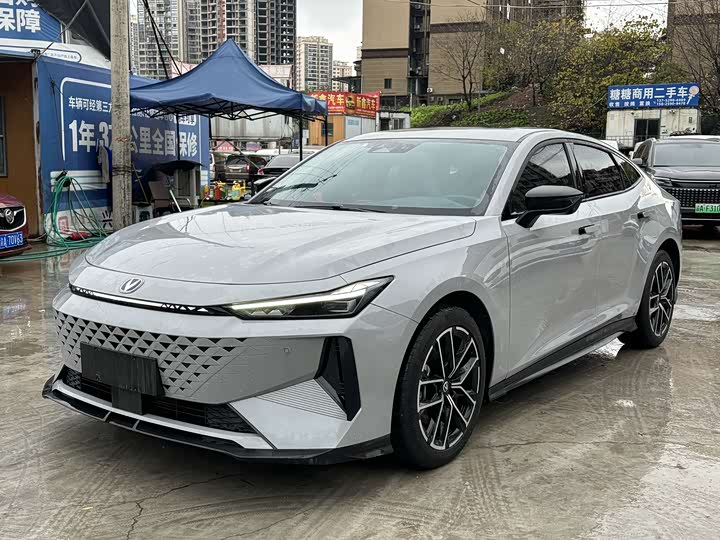 Фото 1 - Changan UNI-V Hybrid