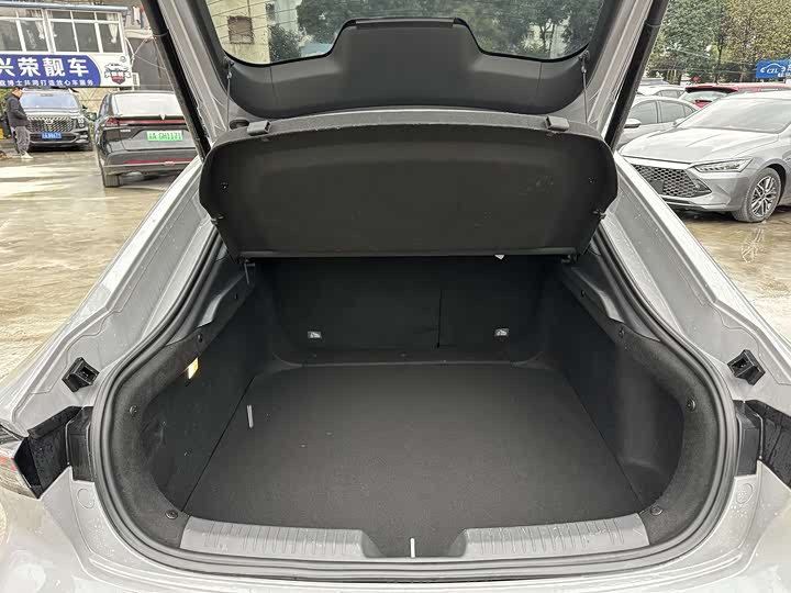 Фото 8 - Changan UNI-V Hybrid