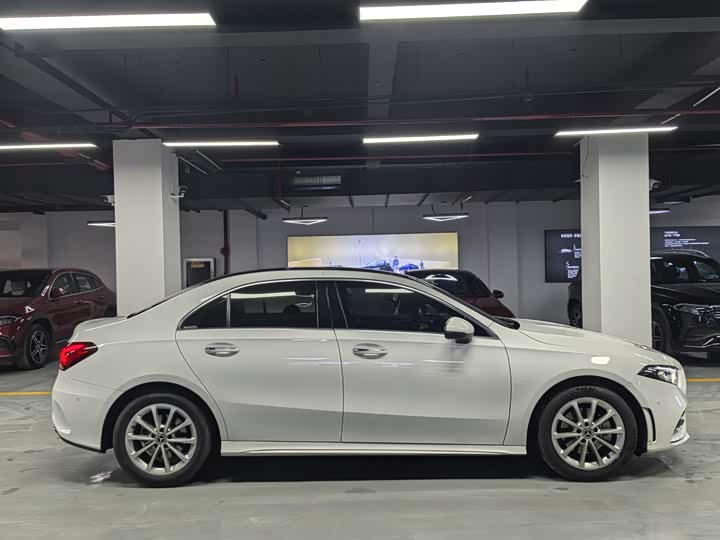 Фото 4 - Mercedes-Benz A-Class