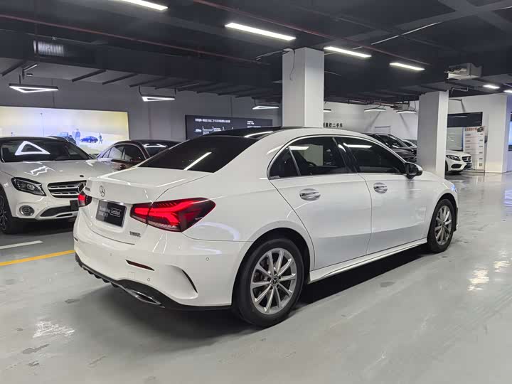 Фото 6 - Mercedes-Benz A-Class